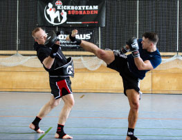 ueber uns 3